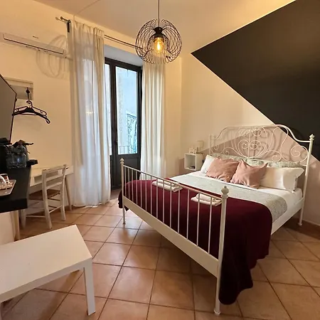 Palazzo Curro Guest house *